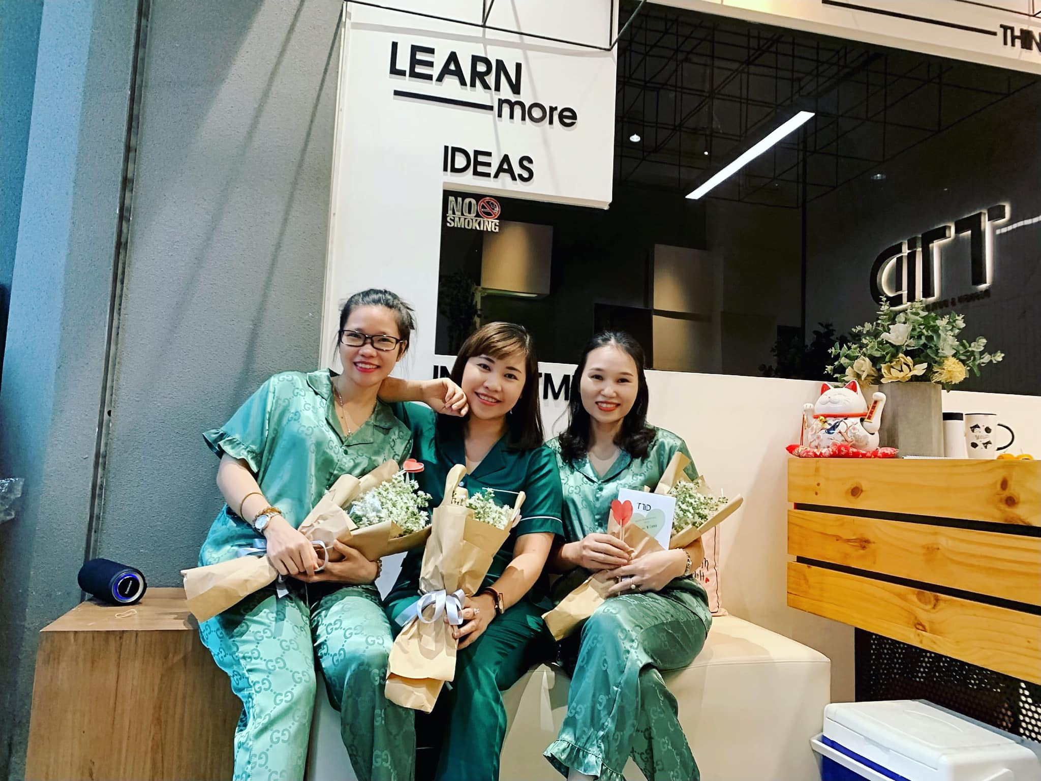 HAPPY WOMEN'S DAY 08-03-2020