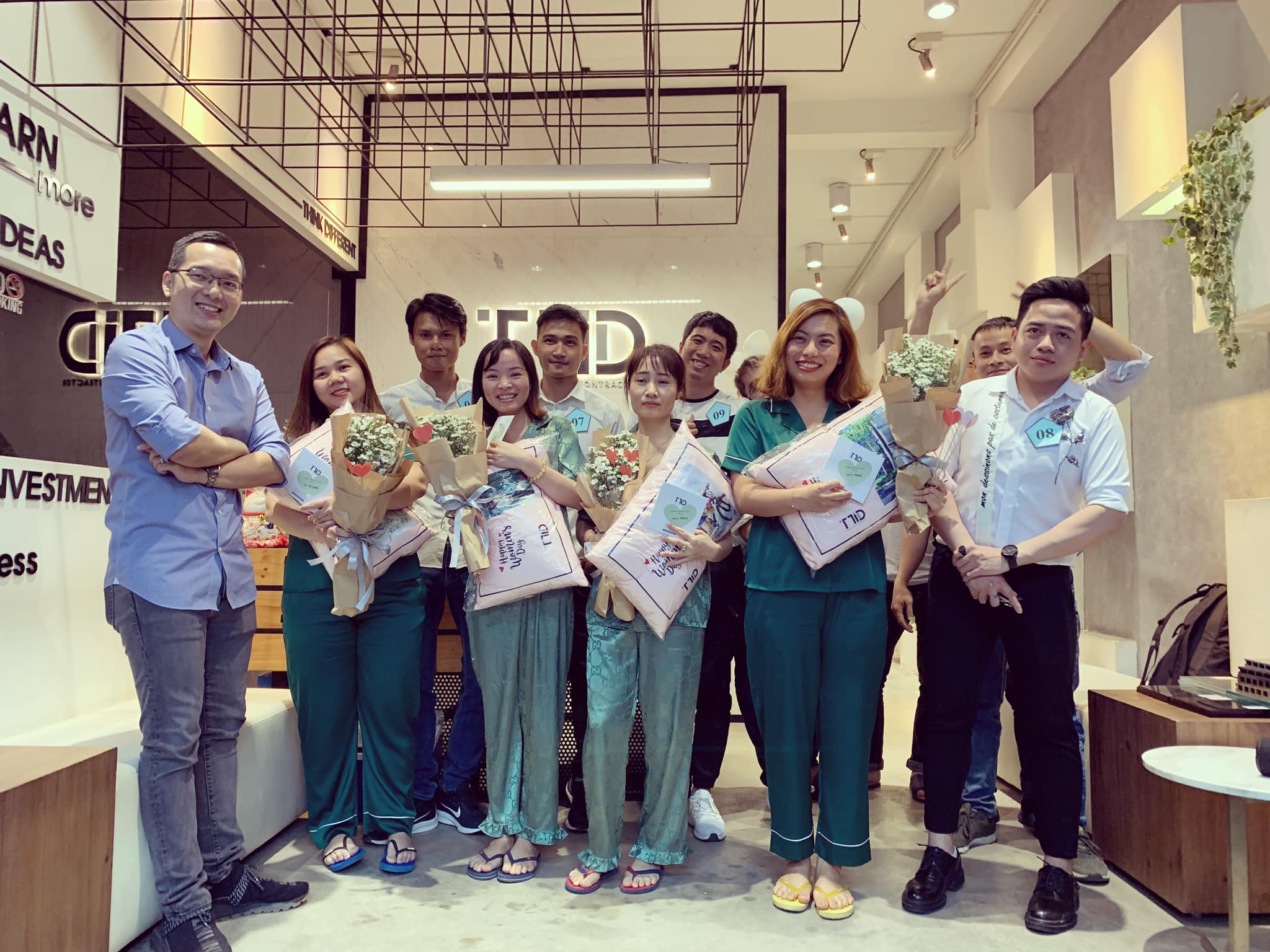 HAPPY WOMEN'S DAY 08-03-2020